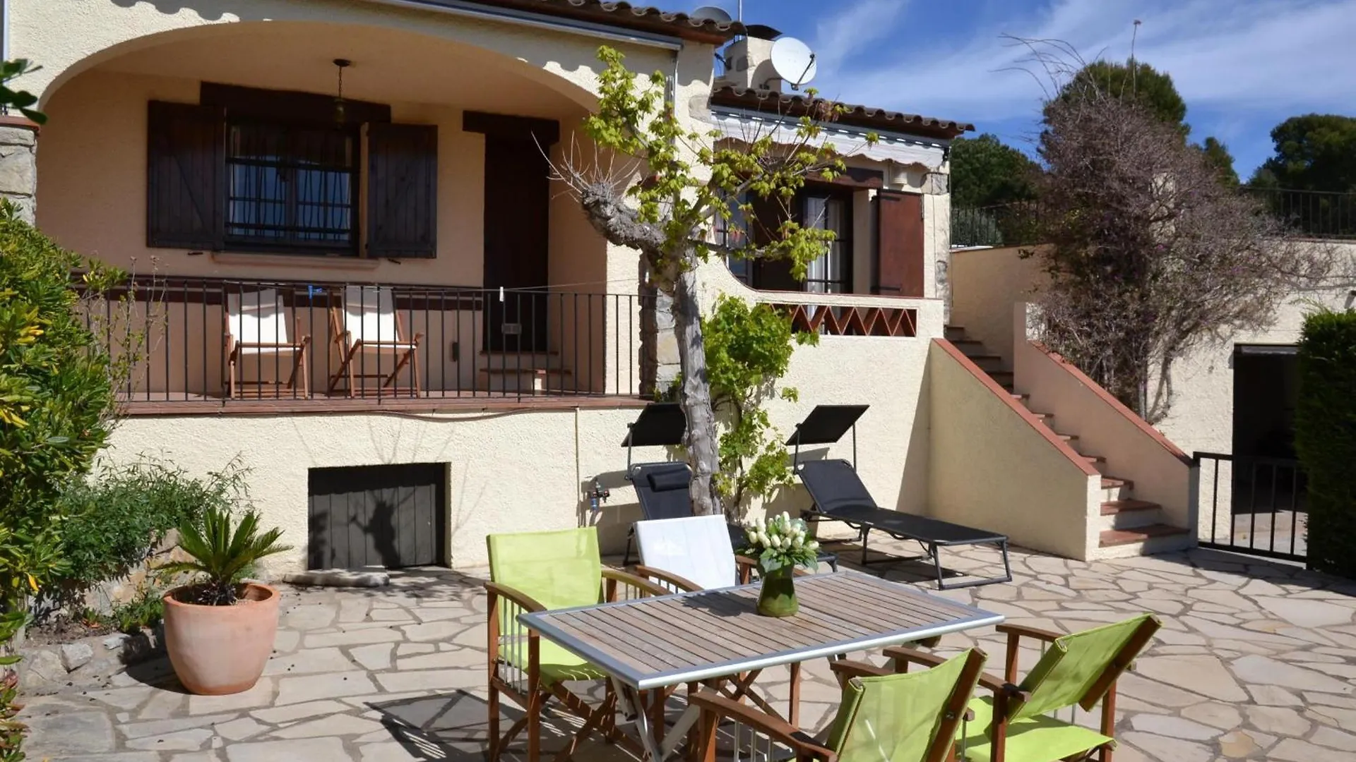 Casa A Solric Con Piscina Compartida, 3 Habitaciones, Cerca De L'Estartit Y Playas - Es-323-40 0*,  Španělsko