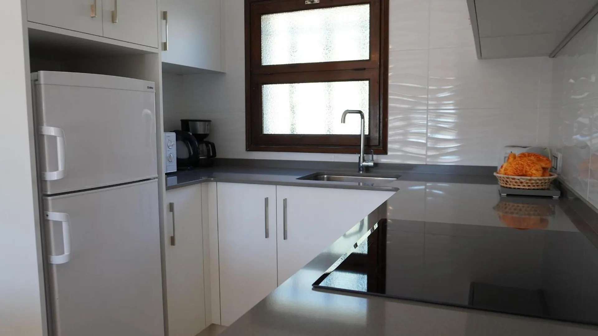 Casa A Solric Con Piscina Compartida, 3 Habitaciones, Cerca De L'Estartit Y Playas - Es-323-40