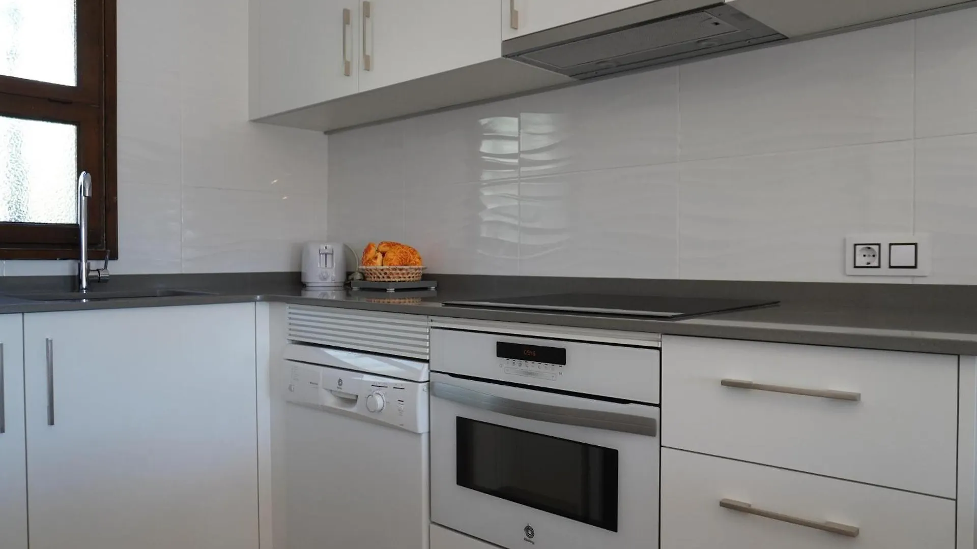 Casa A Solric Con Piscina Compartida, 3 Habitaciones, Cerca De L'Estartit Y Playas - Es-323-40 Spain