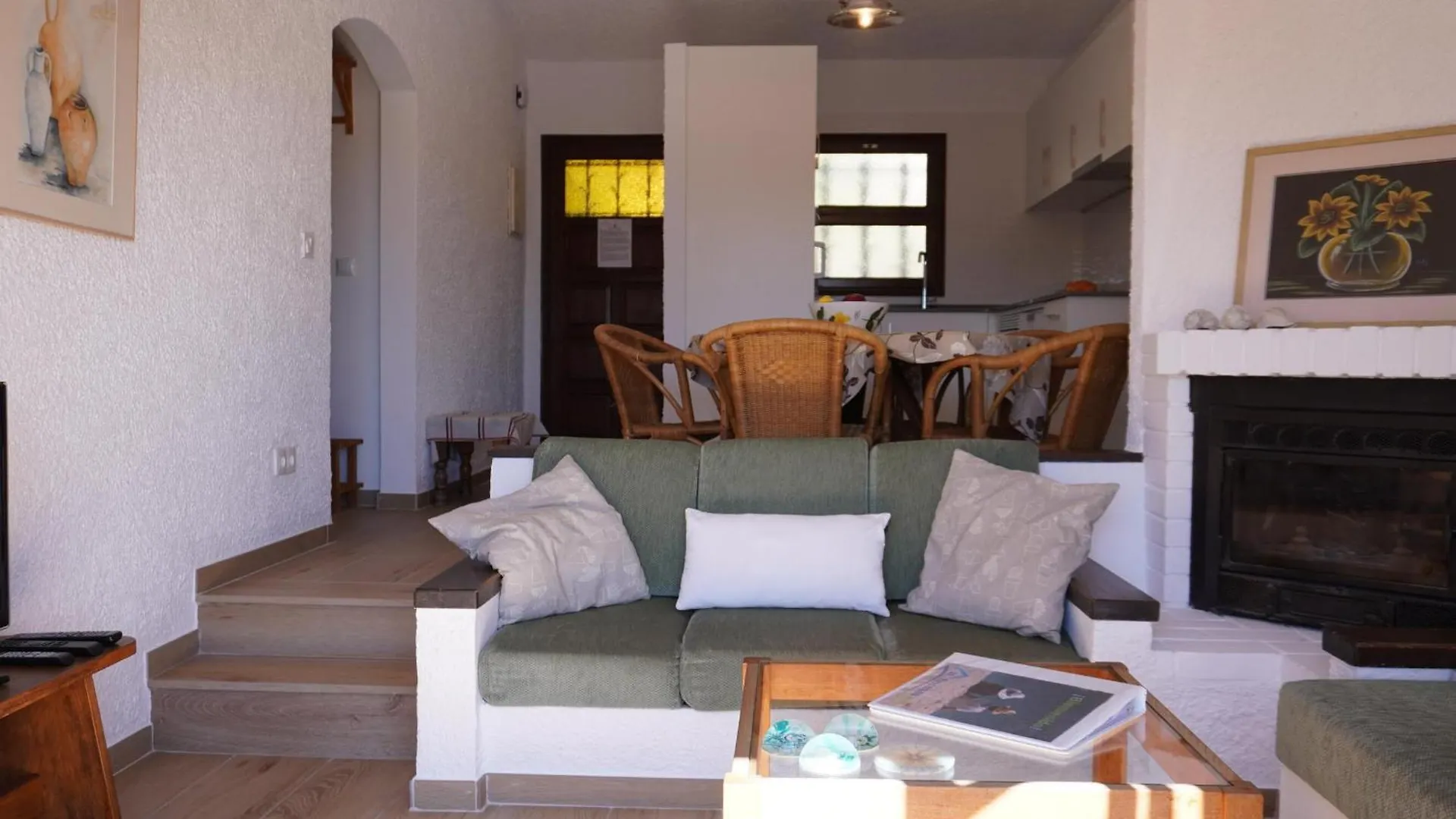 Casa A Solric Con Piscina Compartida, 3 Habitaciones, Cerca De L'Estartit Y Playas - Es-323-40 0*,